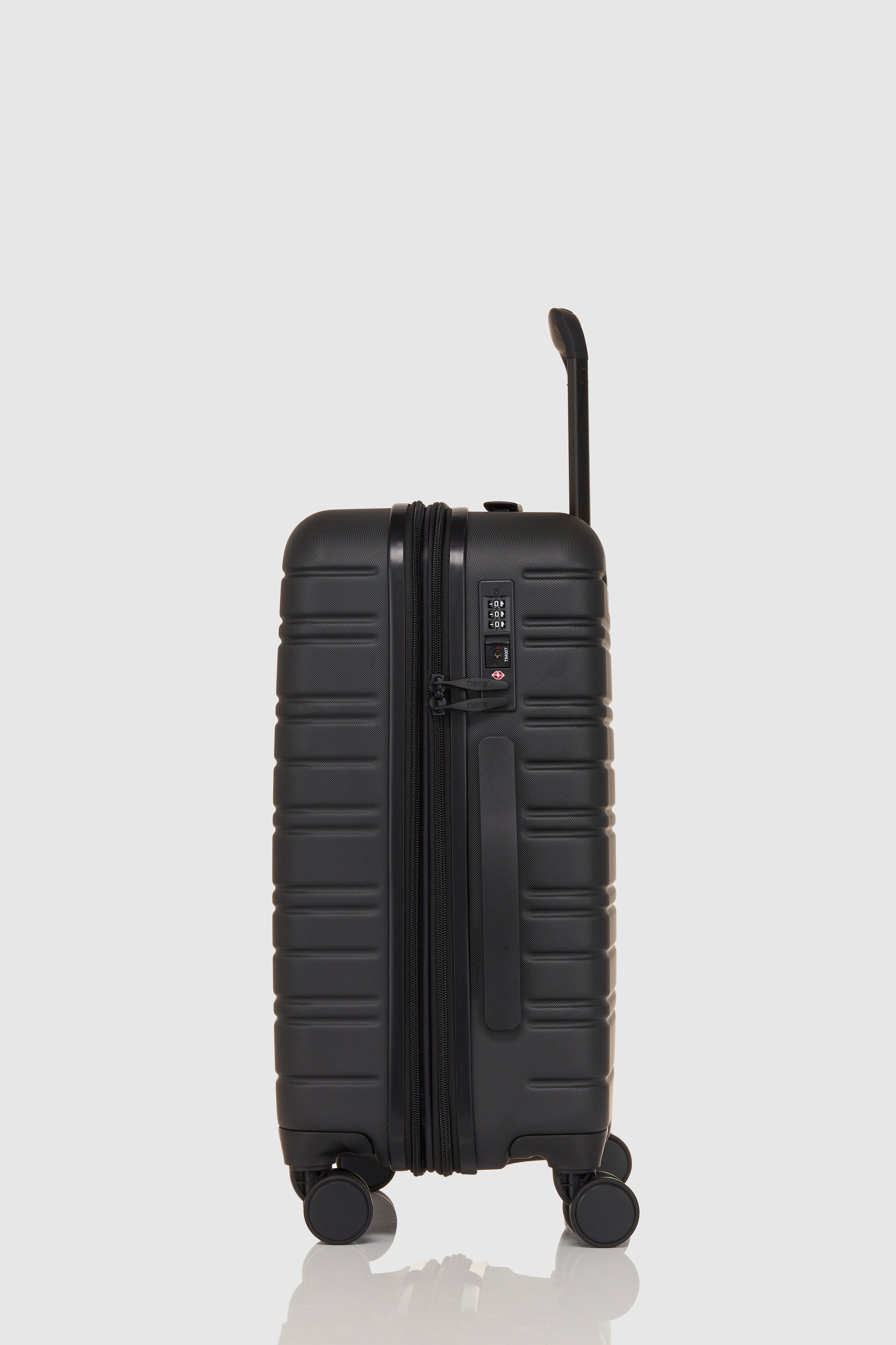 Stori Cabin Suitcase with Expander