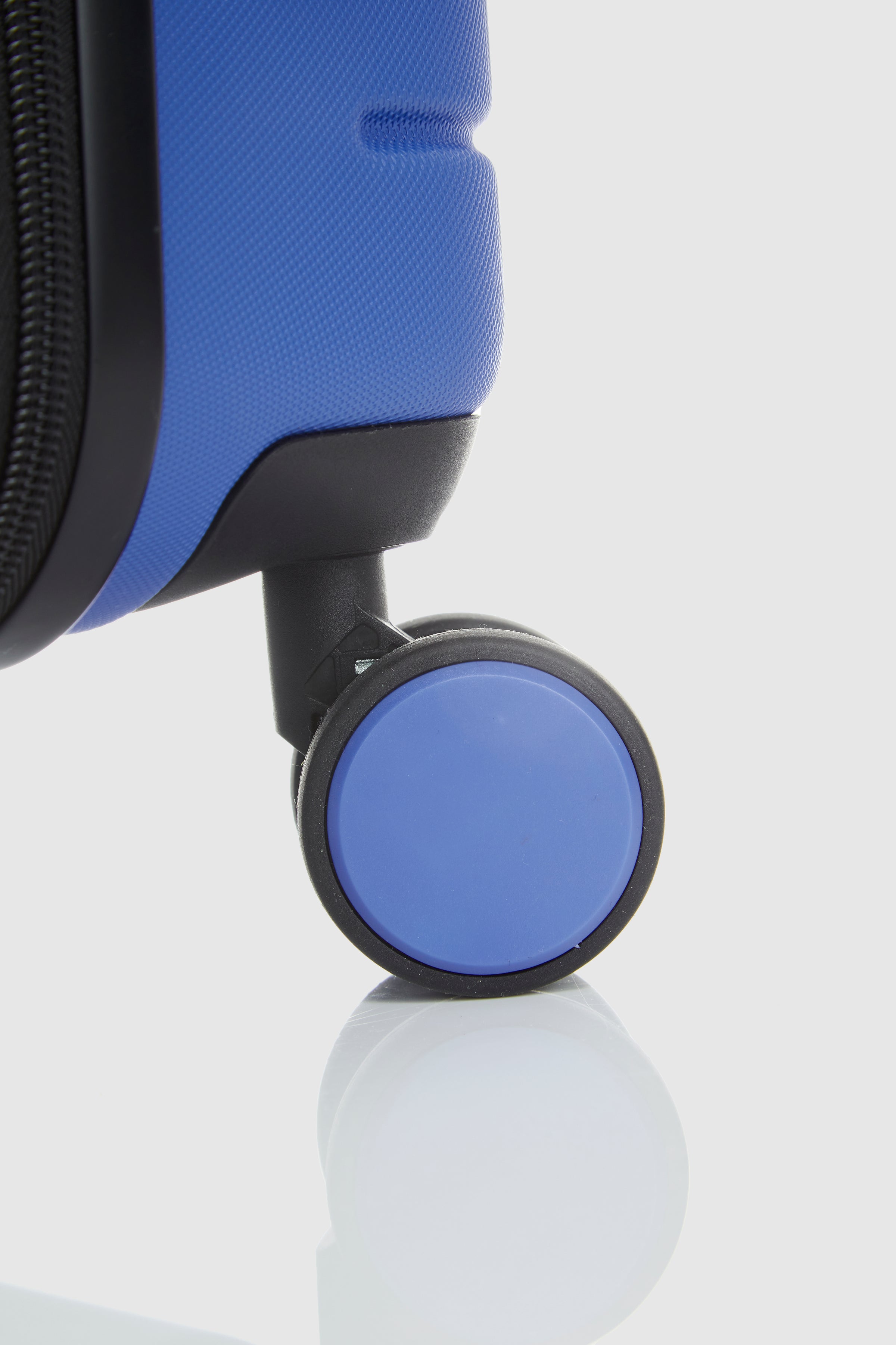 Stori Limited Edition Cabin Suitcase