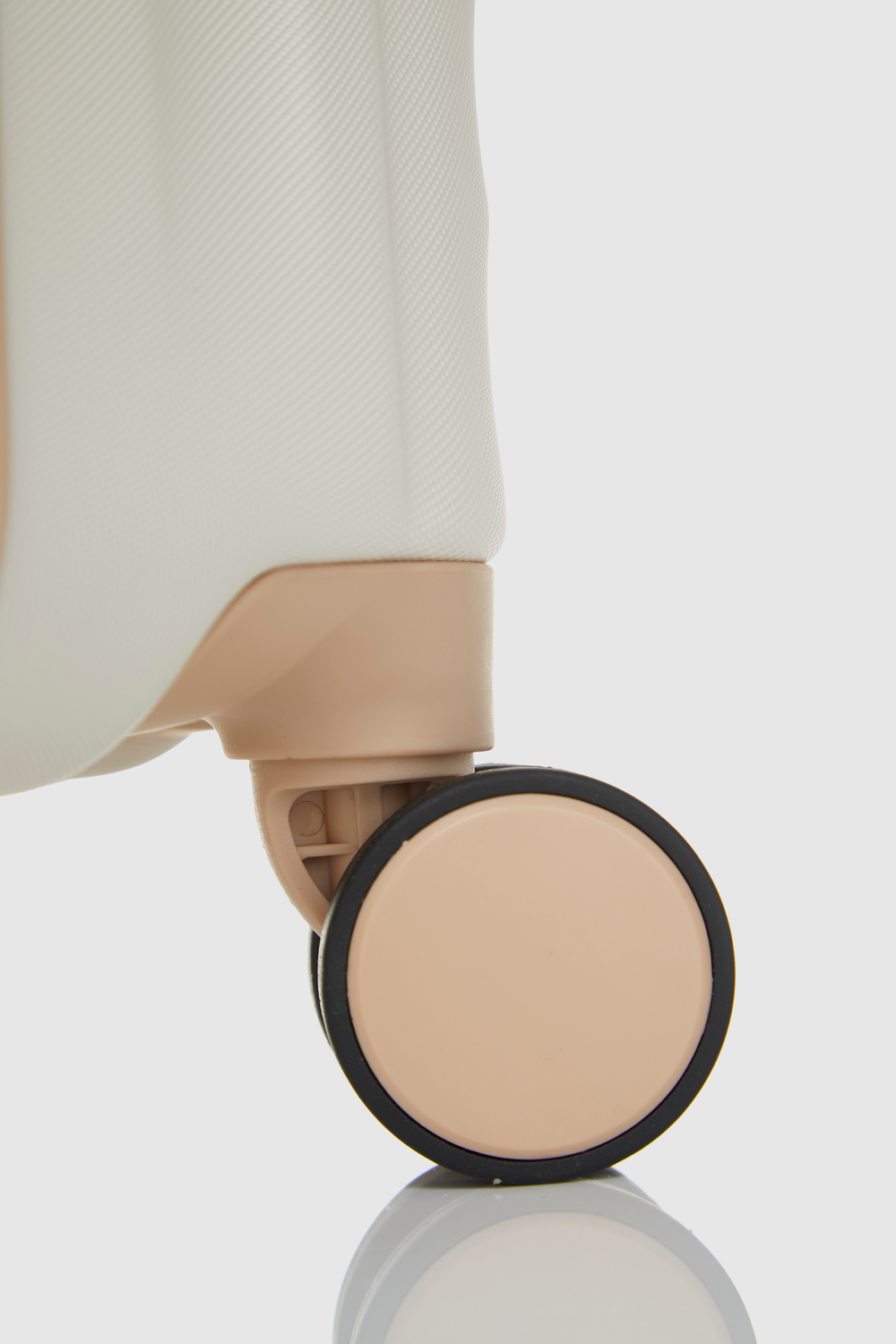 Caype Medium Suitcase