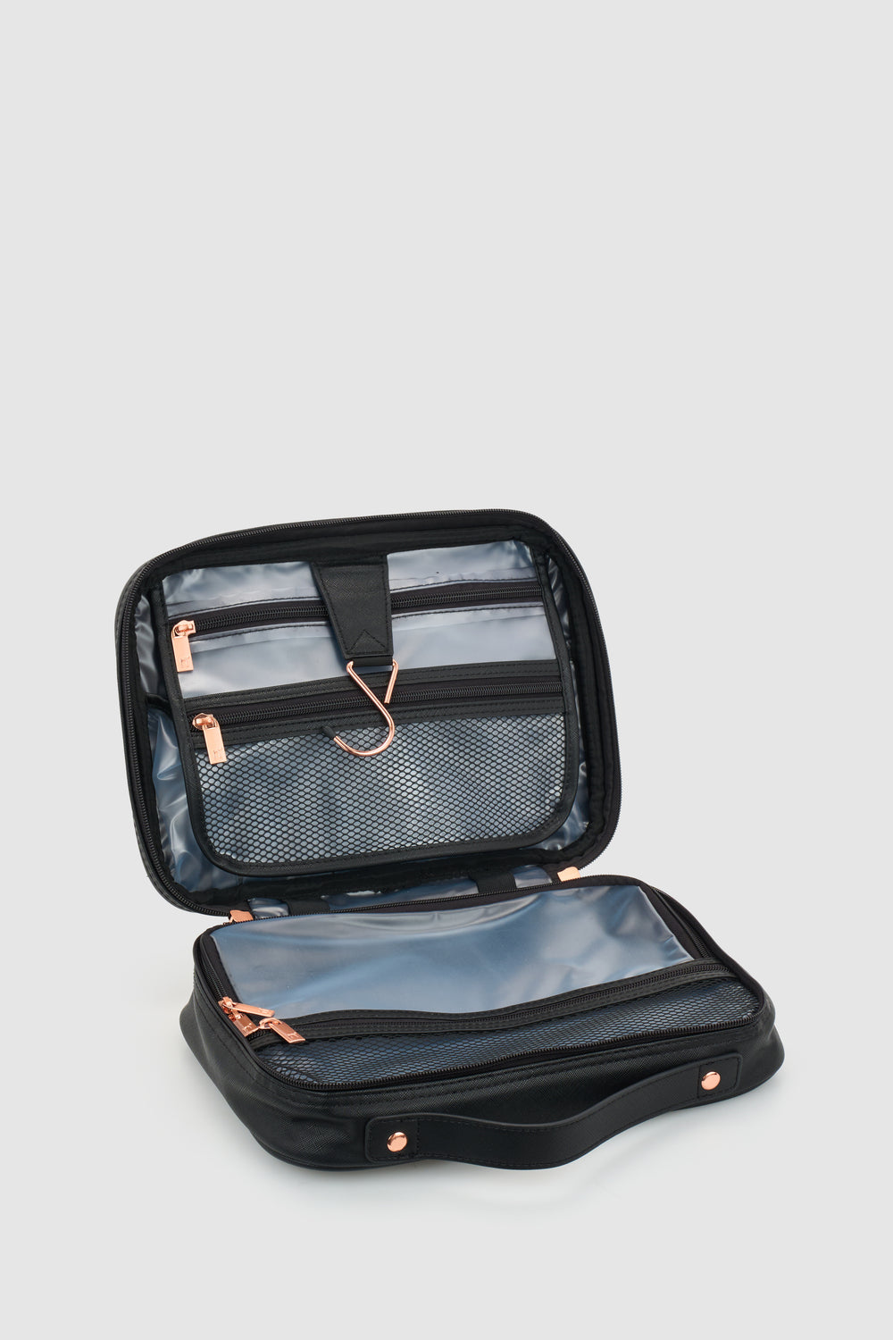 Relm Hanging Toiletry Bag