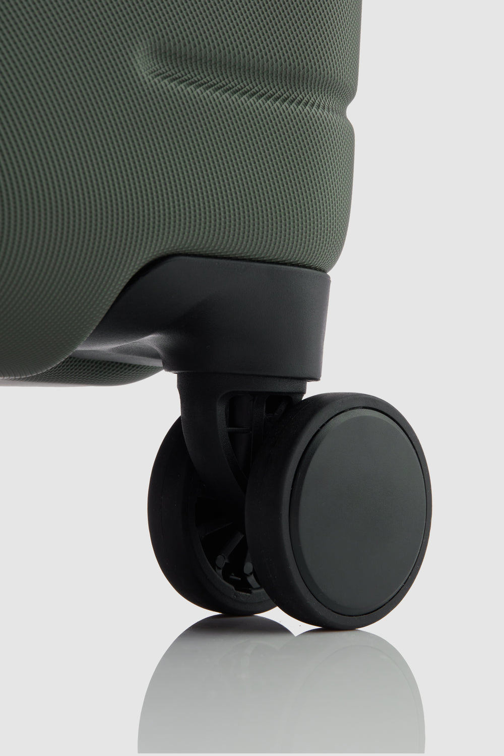 Stori Medium Suitcase