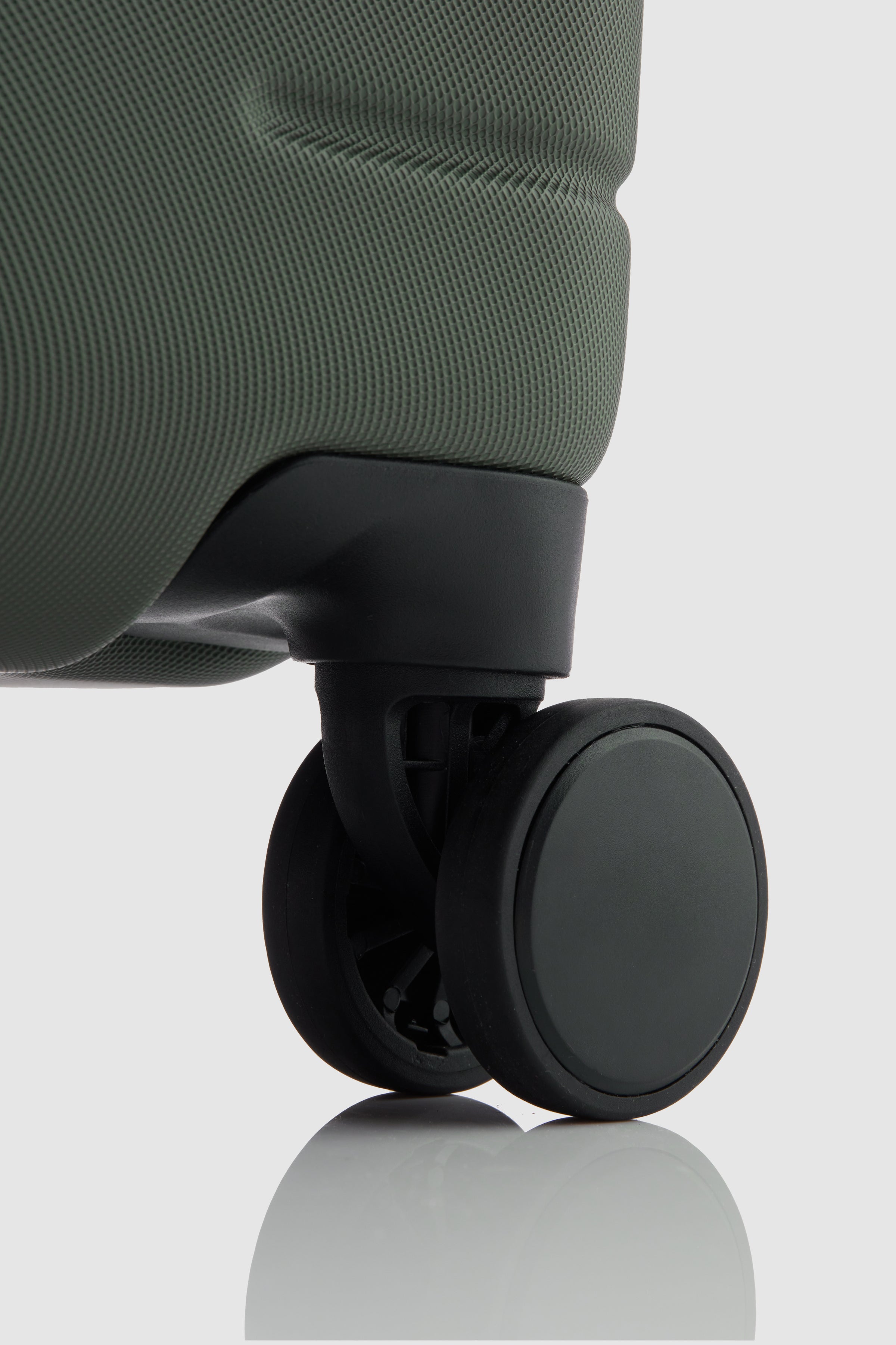 Stori Medium Suitcase