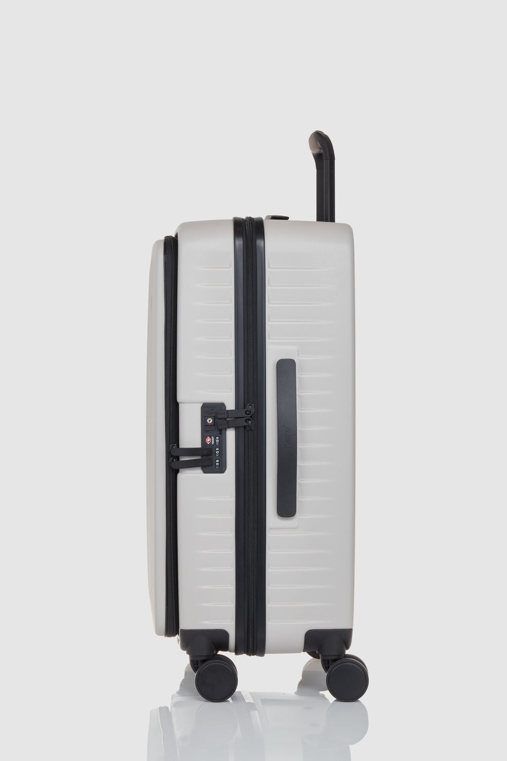 Venture Dual Open Medium Suitcase