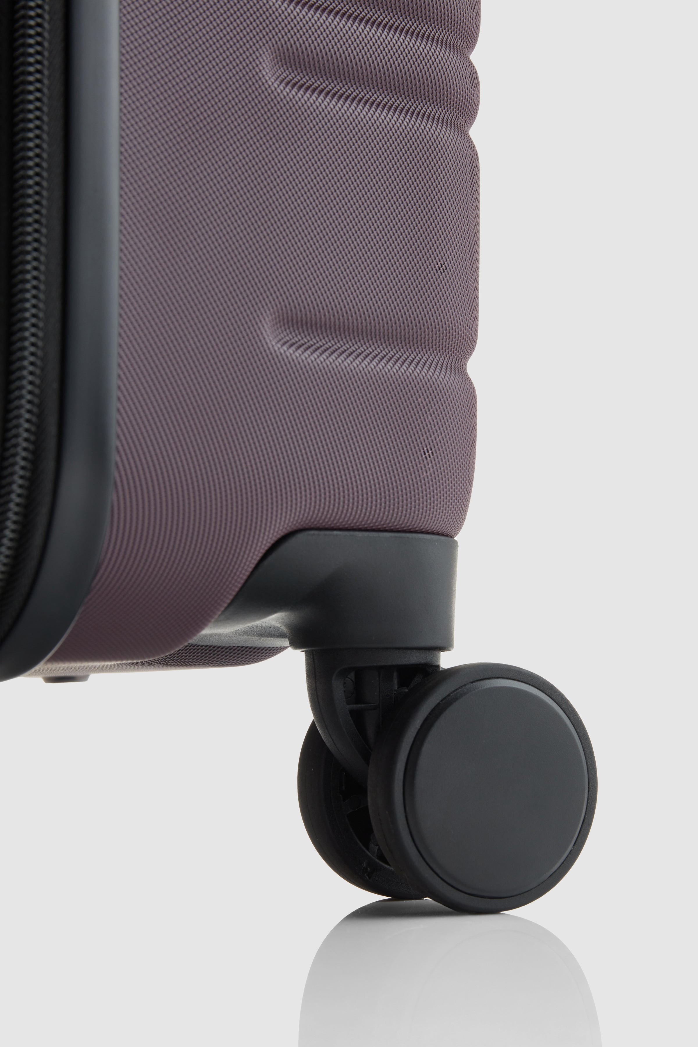 Stori Medium Suitcase