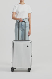 Venture Dual Open Medium Suitcase